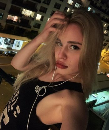 Мои услуги - настоящее воплощение желаний.🌟
🌹Я способна удовлетворить все твои фантазии и предоставить максимум наслаждения. От расслабляющего массажа до страстных экстравагантных игр - я мастер своего дела.💫
🔥Моя опытность и нежность позволяют мне создавать бесподобные ощущения и полное расслабление. Я знаю, как доставить удовольствие и позаботиться о твоем комфорте.❤️
📸Откровенные фотографии, которые ты видишь, - это я на самом деле. Никакой обман - 100% реальность. А если ты хочешь узнать мнение моих довольных посетителей, то они оставили свои отзывы под моими фото.🌟
🌇 Живу в Москве, городе возможностей, где реализуются самые смелые фантазии. Приглашаю тебя окунуться со мной в незабываемый мир наслаждения и удовольствия.💋
💌Тебе осталось только сделать один звонок или написать сообщение, и я стану для тебя самым запоминающимся приключением. Не упусти возможность получить все, о чем ты мечтал. Жду тебя!🔥 Василиса