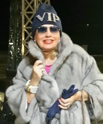 Опыт в интимной сфере позволяет мне удовлетворять абсолютно все твои желания. Я знаю, как доставить тебе незабываемое удовольствие и дарить ощущение полной релаксации. 🌹
У меня множество услуг, которые сделают наше время вместе незабываемым. Я могу быть твоей нежной подругой, фантастической любовницей или страстной дикой кошкой. Делаю классический массаж, стриптиз, оральный и анальный секс. Я открыта для экспериментов и новых приключений. 💋
Мои фото настоящие, я не использую Фотошоп. У меня потрясающая фигура, ухоженные волосы и безупречная кожа. Мои клиенты всегда остаются довольными и жаждут встречи со мной снова и снова. 💕
Я проживаю в Москве и готова встретиться с тобой в уютной обстановке моей квартиры или приехать к тебе в гости или в отель. Если ты ищешь незабываемый опыт, то я та, кого ты искал. Позвони мне прямо сейчас и я сделаю все, чтобы ты почувствовал себя особенным. 🌟 Евгения